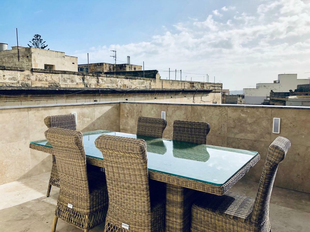 Holiday Townhouse In Sliema Centre المظهر الخارجي الصورة